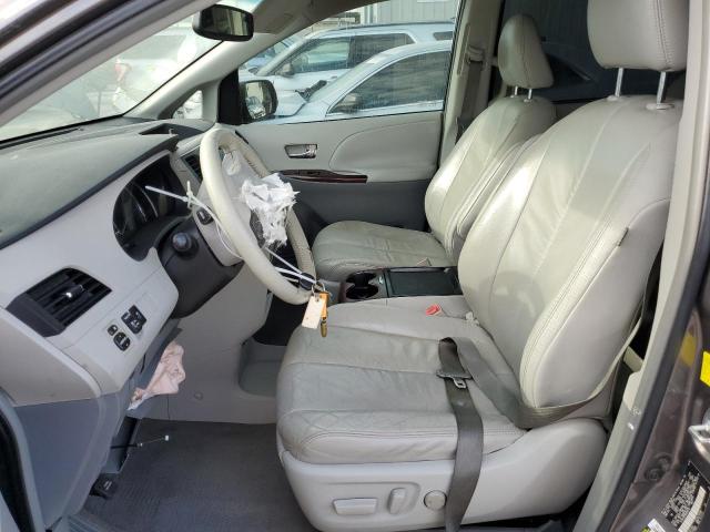 Photo 7 from auction – 2011 TOYOTA SIENNA XLE with VIN 5TDYK3DC9BS099131