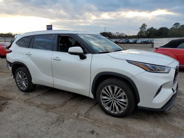 Photo 4 from auction – 2022 TOYOTA HIGHLANDER with VIN 5TDFZRAH0NS098699
