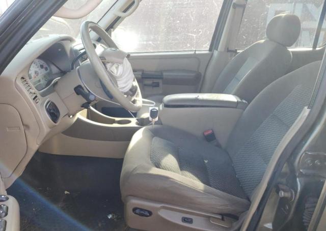 Photo 7 from auction – 2004 FORD EXPLORER S with VIN 1FMZU77K24UB93323