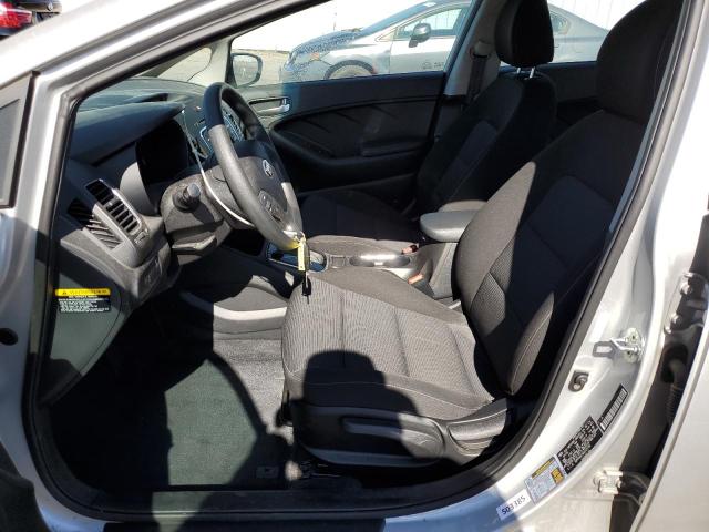 Photo 7 from auction – 2017 KIA FORTE LX with VIN 3KPFK4A79HE023769