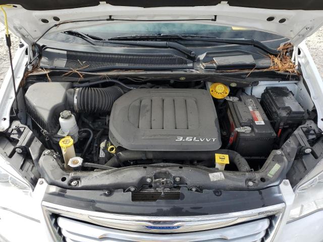 Photo 12 from auction – 2016 CHRYSLER TOWN & COU with VIN 2C4RC1BG2GR187563