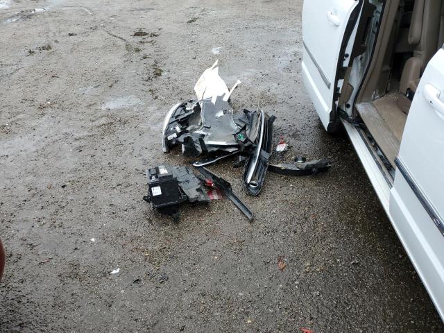 Photo 13 from auction – 2016 CHRYSLER TOWN & COU with VIN 2C4RC1BG8GR164773