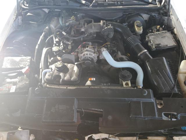 Photo 11 from auction – 2011 FORD CROWN VICT with VIN 2FABP7BV3BX122092