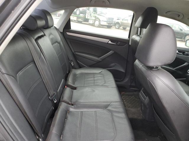 Photo 10 from auction – 2015 VOLKSWAGEN PASSAT S with VIN 1VWAT7A30FC045652