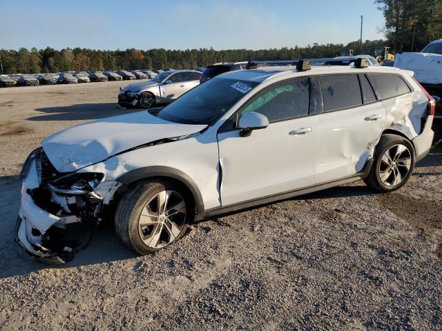 VOLVO V60 CROSS 2021 with VIN YV4102WK8M1067239 - Photo from auction