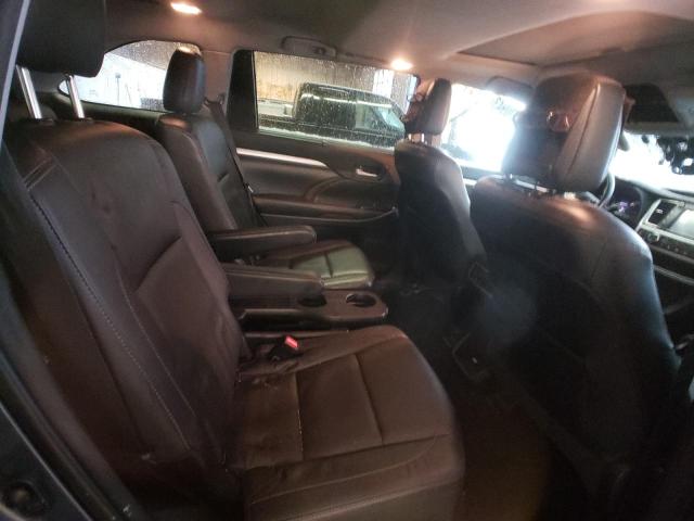 Photo 11 from auction – 2018 TOYOTA HIGHLANDER with VIN 5TDJZRFH7JS809246