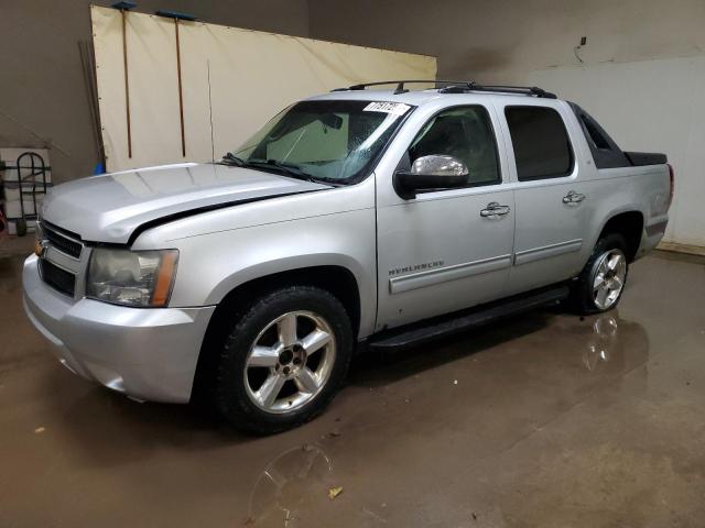 CHEVROLET AVALANCHE 2011 with VIN 3GNTKFE3XBG102831 - Photo from auction