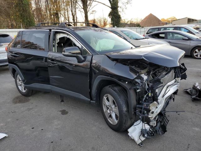 Photo 4 from auction – 2019 TOYOTA RAV4 XLE with VIN JTMP1RFV3KD016272