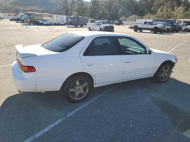 Photo 3 from auction – 2000 TOYOTA CAMRY CE with VIN 4T1BG22K9YU947892