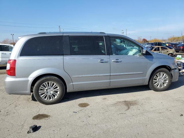 Photo 3 from auction – 2015 CHRYSLER TOWN & COU with VIN 2C4RC1GG0FR590884