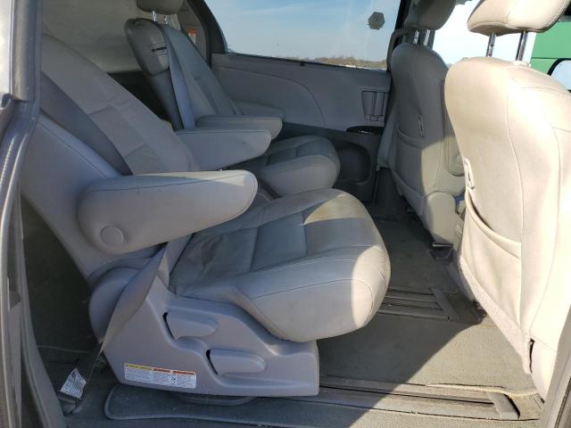 Photo 11 from auction – 2018 TOYOTA SIENNA XLE with VIN 5TDYZ3DC1JS951644