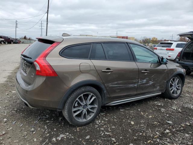 Photo 3 from auction – 2016 VOLVO V60 CROSS with VIN YV4612HK8G1010382