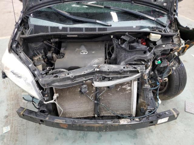 Photo 12 from auction – 2013 TOYOTA SIENNA XLE with VIN 5TDYK3DC0DS328928