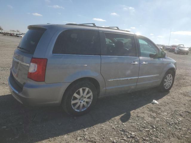 Photo 3 from auction – 2016 CHRYSLER TOWN & COU with VIN 2C4RC1BG5GR137904