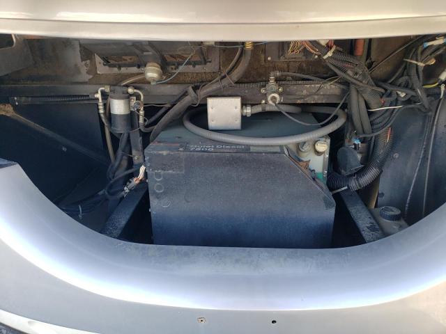 Photo 7 from auction – 2004 FREIGHTLINER CHASSIS X with VIN 4UZAAHBV54CN32997