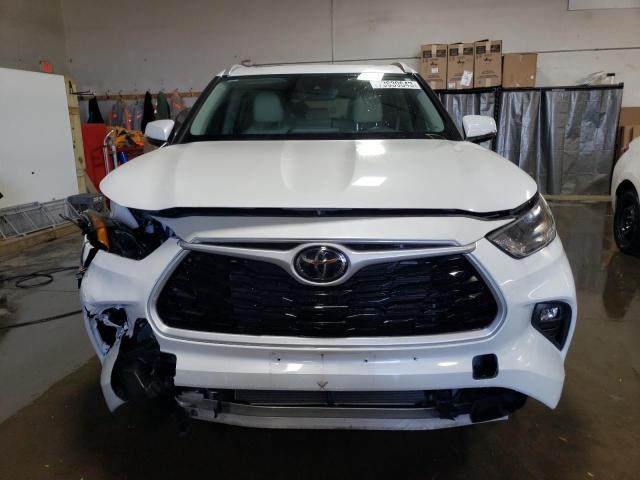 Photo 5 from auction – 2022 TOYOTA HIGHLANDER with VIN 5TDHZRBH4NS560530