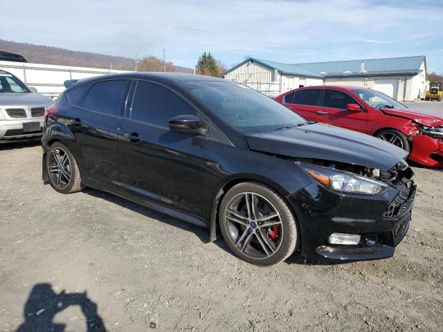 Photo 4 from auction – 2017 FORD FOCUS ST with VIN 1FADP3L95HL310086