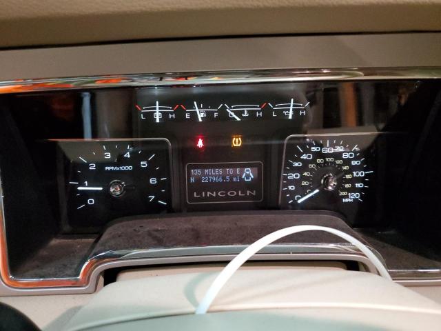 Photo 9 from auction – 2010 LINCOLN NAVIGATOR with VIN 5LMJJ2J58AEJ03509