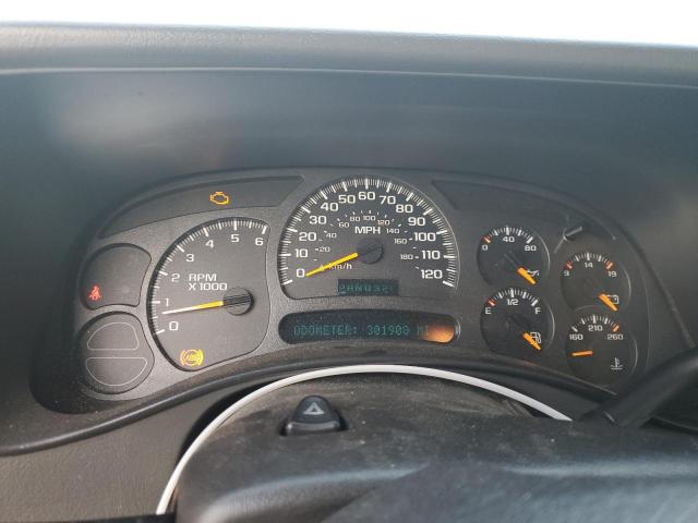 Photo 9 from auction – 2004 CHEVROLET SILVERADO with VIN 2GCEK19T441368680