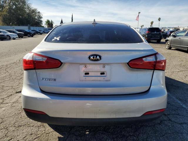 Photo 6 from auction – 2016 KIA FORTE LX with VIN KNAFK4A66G5577656