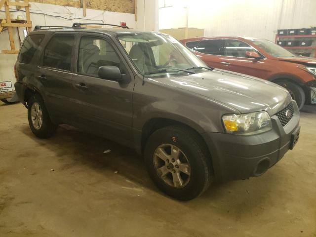 Photo 4 from auction – 2005 FORD ESCAPE XLS with VIN 1FMYU03175KD53693