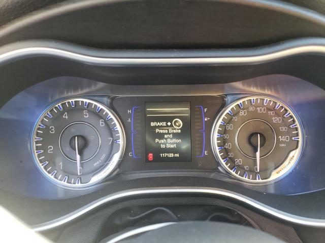 Photo 9 from auction – 2016 CHRYSLER 200 LIMITE with VIN 1C3CCCAG2GN145592