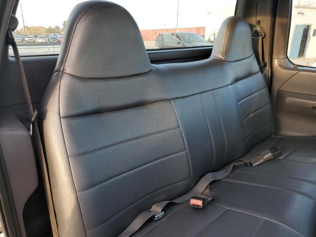 Photo 10 from auction – 2004 FORD F-150 HERI with VIN 2FTRF172X4CA80201
