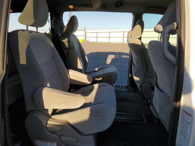Photo 11 from auction – 2016 TOYOTA SIENNA LE with VIN 5TDKK3DC9GS706528