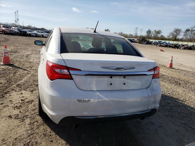 Photo 6 from auction – 2014 CHRYSLER 200 TOURIN with VIN 1C3CCBBG1EN232180