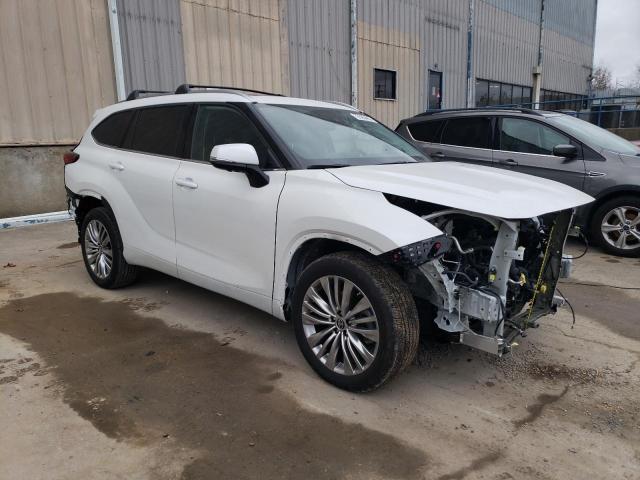 Photo 4 from auction – 2023 TOYOTA HIGHLANDER with VIN 5TDKDRBH3PS028547