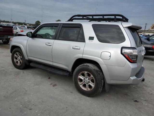 Photo 2 from auction – 2018 TOYOTA 4RUNNER SR with VIN JTEZU5JR0J5179520