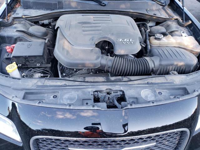 Photo 11 from auction – 2018 CHRYSLER 300 LIMITE with VIN 2C3CCAEG8JH319809