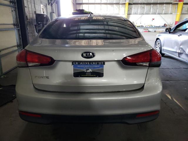 Photo 6 from auction – 2017 KIA FORTE LX with VIN 3KPFK4A70HE039231