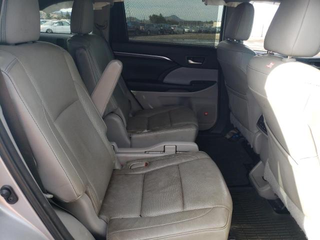 Photo 11 from auction – 2016 TOYOTA HIGHLANDER with VIN 5TDDKRFH5GS270278