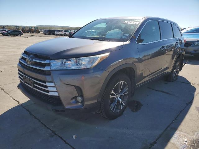 TOYOTA HIGHLANDER 2018 with VIN 5TDBZRFH7JS866454 - Photo from auction