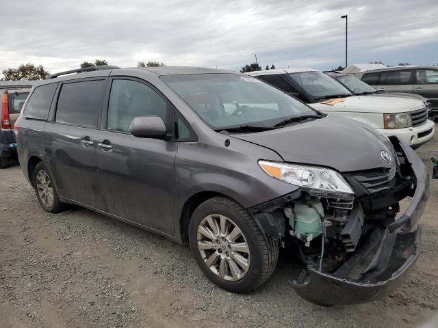 Photo 4 from auction – 2011 TOYOTA SIENNA XLE with VIN 5TDDK3DC8BS013144