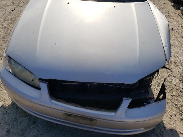Photo 11 from auction – 2000 TOYOTA CAMRY CE with VIN 4T1BG22K2YU637180