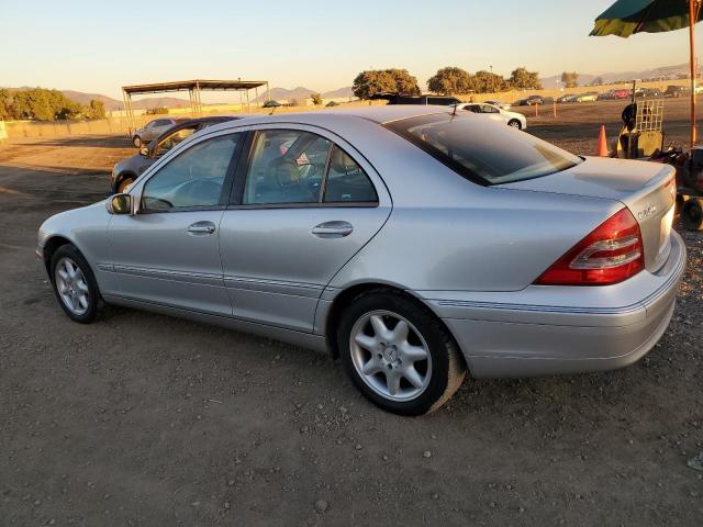 Photo 2 from auction – 2002 MERCEDES-BENZ C 240 with VIN WDBRF61J02E003663