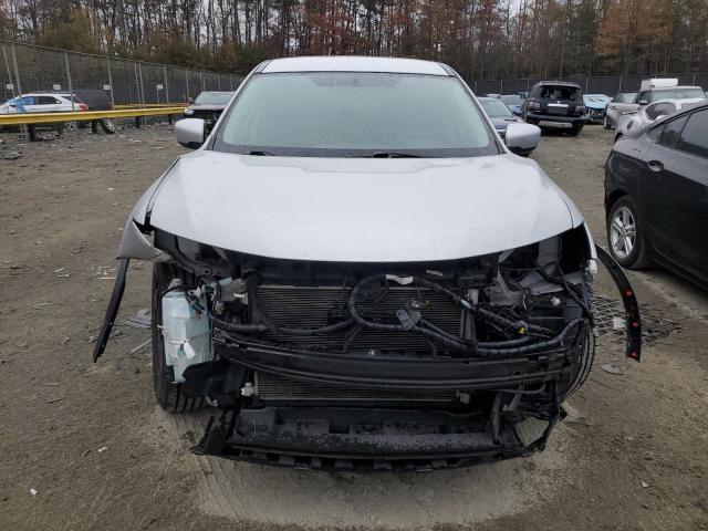 Photo 5 from auction – 2017 NISSAN ROGUE S with VIN 5N1AT2MT7HC743482