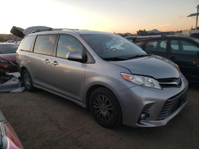 Photo 4 from auction – 2018 TOYOTA SIENNA XLE with VIN 5TDYZ3DC3JS956750