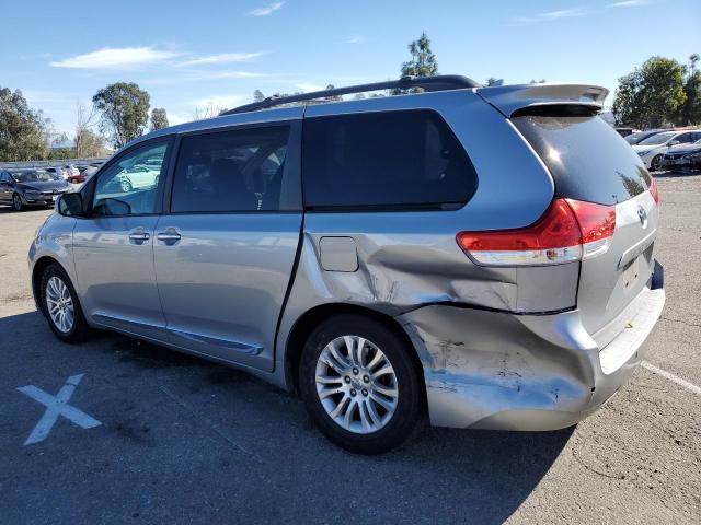Photo 2 from auction – 2012 TOYOTA SIENNA XLE with VIN 5TDYK3DC7CS204413
