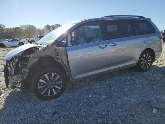 TOYOTA SIENNA XLE 2018 with VIN 5TDYZ3DCXJS916407 - Photo from auction