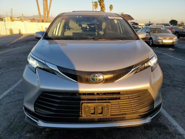 Photo 5 from auction – 2021 TOYOTA SIENNA LE with VIN 5TDKRKEC4MS006786