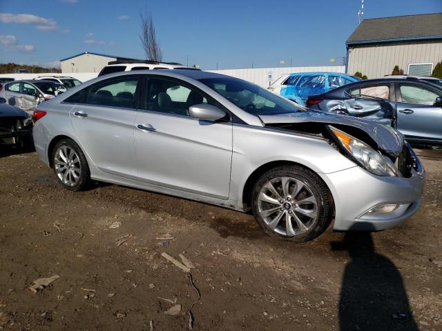 Photo 4 from auction – 2013 HYUNDAI SONATA SE with VIN 5NPEC4AC1DH511156