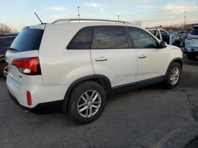 Photo 3 from auction – 2015 KIA SORENTO LX with VIN 5XYKTDA63FG642080