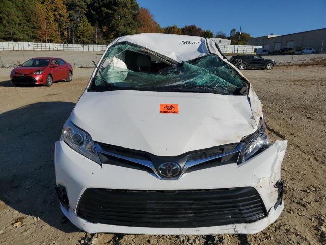 Photo 5 from auction – 2018 TOYOTA SIENNA LE with VIN 5TDKZ3DC4JS939588
