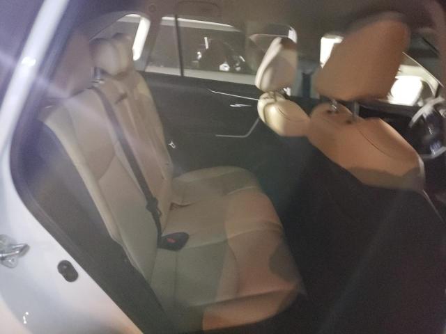 Photo 11 from auction – 2020 TOYOTA RAV4 XLE with VIN JTMP1RFV3LD059253