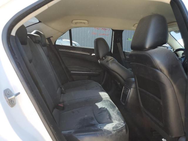 Photo 10 from auction – 2017 CHRYSLER 300 LIMITE with VIN 2C3CCAAG1HH665037