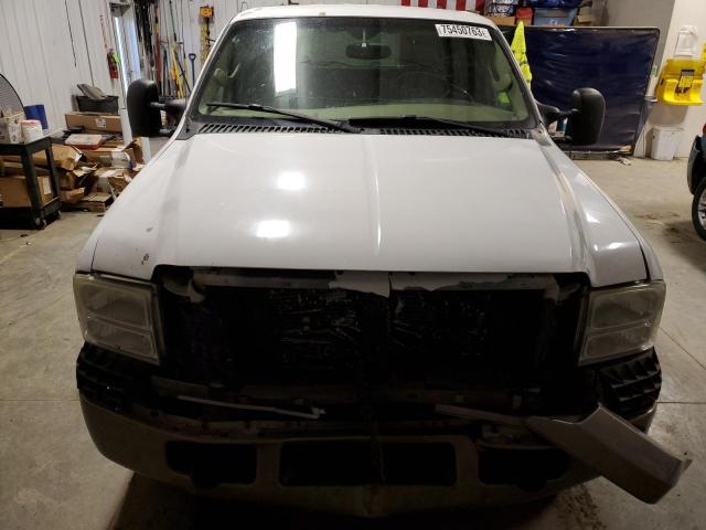 Photo 5 from auction – 2005 FORD EXCURSION with VIN 1FMSU45P45EA75350