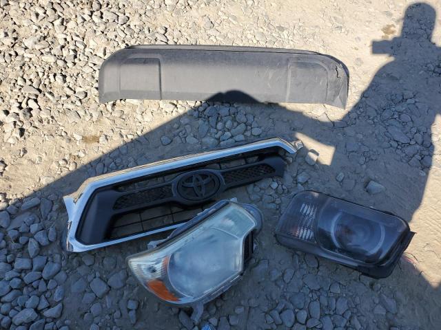 Photo 12 from auction – 2015 TOYOTA TACOMA DOU with VIN 3TMLU4EN1FM175800